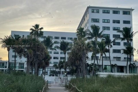 Studio in the Condo in Miami Beach, Florida  № 1075544 - photo 3