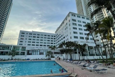 Studio in the Condo in Miami Beach, Florida  № 1075544 - photo 4