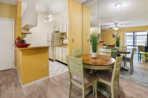 Condo in Tamarac, Florida, 1 bedroom  № 1226763 - photo 24