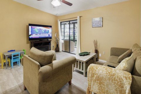 Condo in Tamarac, Florida, 1 bedroom  № 1226763 - photo 17