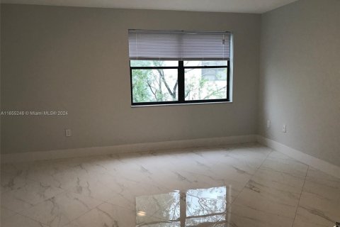 Copropriété à louer à Miami, Floride: 2 chambres, 92.9 m2 № 1357152 - photo 17