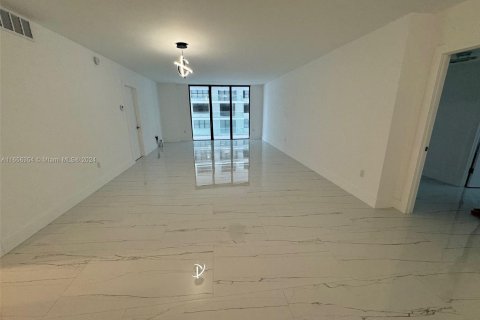 Copropriété à louer à Bal Harbour, Floride: 2 chambres, 128.95 m2 № 1357241 - photo 4