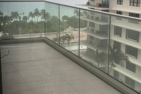 Copropriété à louer à Bal Harbour, Floride: 2 chambres, 128.95 m2 № 1357241 - photo 6