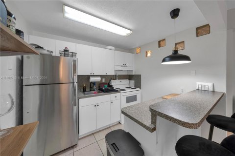 Copropriété à vendre à Miami, Floride: 1 chambre, 51.1 m2 № 1375846 - photo 8