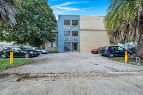 Condominio en venta en Miami, Florida, 1 dormitorio, 51.1 m2 № 1375846 - foto 18