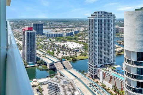 Copropriété à vendre à Hallandale Beach, Floride: 1 chambre, 78.41 m2 № 1375759 - photo 20