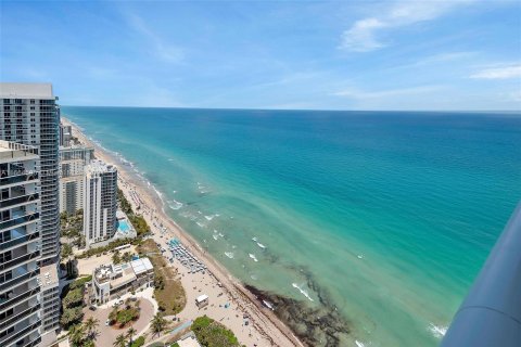 Copropriété à vendre à Hallandale Beach, Floride: 1 chambre, 78.41 m2 № 1375759 - photo 16