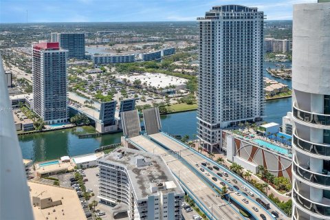 Copropriété à vendre à Hallandale Beach, Floride: 1 chambre, 78.41 m2 № 1375759 - photo 21