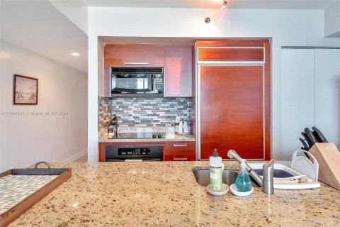 Condo in Hallandale Beach, Florida, 1 bedroom  № 1375759 - photo 26