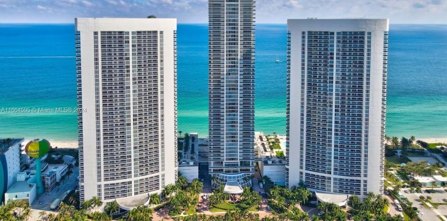 Condo à Hallandale Beach, Floride, 1 chambre  № 1375759