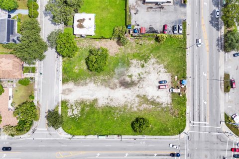 Propiedad comercial en venta en Miami, Florida № 1375757 - foto 7