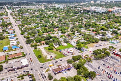 Immobilier commercial à vendre à Miami, Floride № 1375757 - photo 8