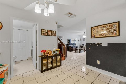 Townhouse in Miami, Florida 3 bedrooms, 135.82 sq.m. № 1047477 - photo 10