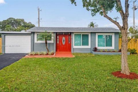 Casa en venta en Margate, Florida, 5 dormitorios, 139.82 m2 № 1021329 - foto 4