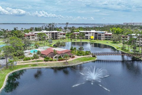 Condominio en venta en Port Charlotte, Florida, 2 dormitorios, 130.53 m2 № 1412606 - foto 22