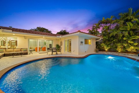 House in Fort Lauderdale, Florida 3 bedrooms, 185.99 sq.m. № 1065826 - photo 5