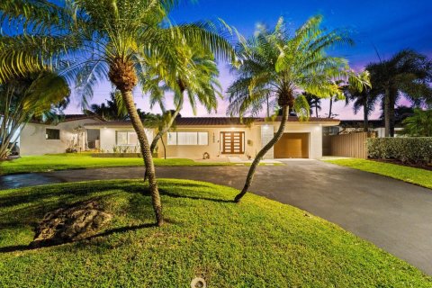 House in Fort Lauderdale, Florida 3 bedrooms, 185.99 sq.m. № 1065826 - photo 22