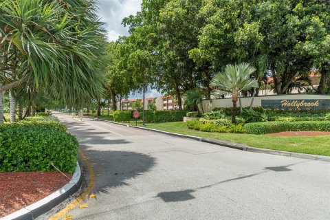 Condo in Pembroke Pines, Florida, 2 bedrooms  № 1065865 - photo 2