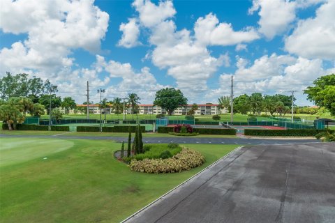 Copropriété à vendre à Pembroke Pines, Floride: 2 chambres, 108.7 m2 № 1065865 - photo 17