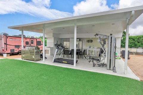 Villa ou maison à vendre à Miami Gardens, Floride: 2 chambres, 66.89 m2 № 1309249 - photo 24