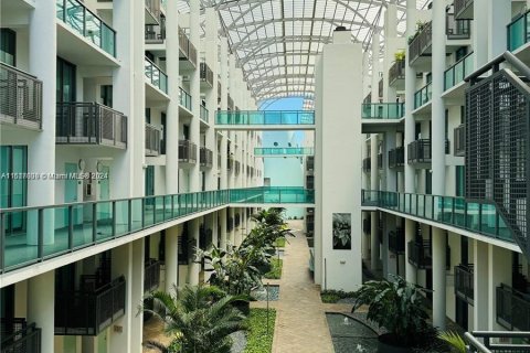 Condominio en venta en Miami Beach, Florida, 2 dormitorios, 157.93 m2 № 1238853 - foto 1