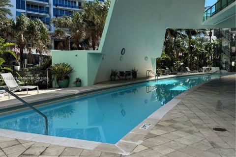 Copropriété à vendre à Miami Beach, Floride: 2 chambres, 157.93 m2 № 1238853 - photo 3