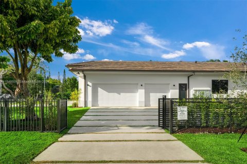 Villa ou maison à vendre à Pinecrest, Floride: 6 chambres, 436.18 m2 № 1058671 - photo 6