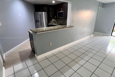 Copropriété à vendre à Miami, Floride: 2 chambres, 92.9 m2 № 1405904 - photo 4