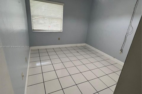 Copropriété à vendre à Miami, Floride: 2 chambres, 92.9 m2 № 1405904 - photo 12