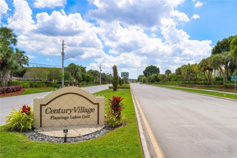 Condominio en venta en Pembroke Pines, Florida, 2 dormitorios, 105.63 m2 № 1405905 - foto 1