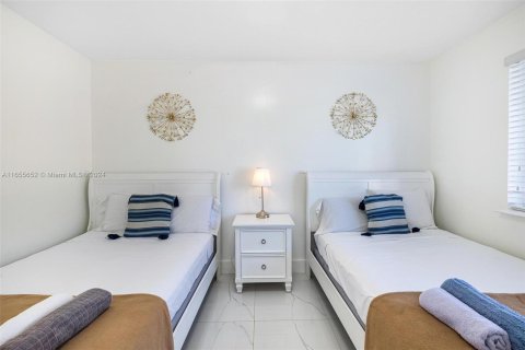 Immobilier commercial à vendre à Miami, Floride: 139.82 m2 № 1354628 - photo 14