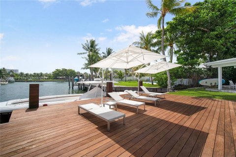 House in Key Biscayne, Florida 5 bedrooms, 316.33 sq.m. № 1067842 - photo 6