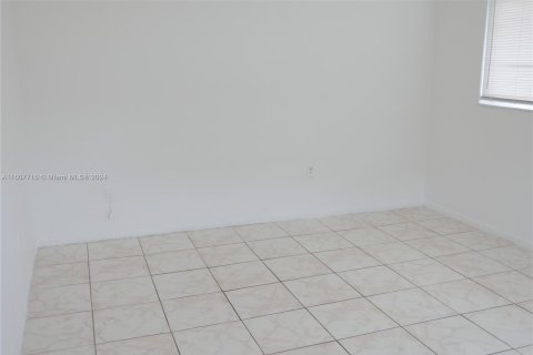 Townhouse in Miami, Florida 2 bedrooms, 100.8 sq.m. № 1232061 - photo 8