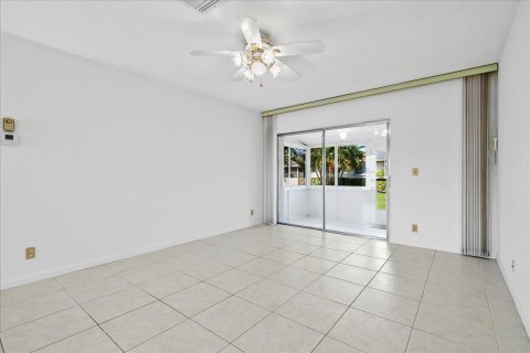 House in West Palm Beach, Florida 1 bedroom, 56.86 sq.m. № 1162978 - photo 30