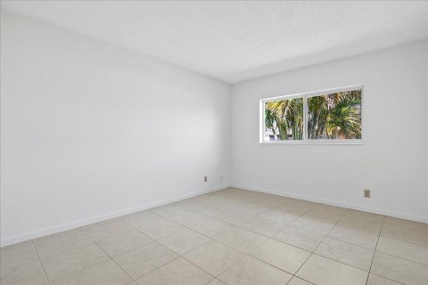 House in West Palm Beach, Florida 1 bedroom, 56.86 sq.m. № 1162978 - photo 22