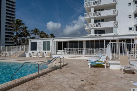 Copropriété à vendre à Boca Raton, Floride: 2 chambres, 114.27 m2 № 1061172 - photo 25