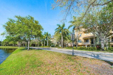 Townhouse in Palm Beach Gardens, Florida 4 bedrooms, 244.89 sq.m. № 1061191 - photo 18