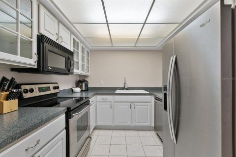 Condo in Clearwater, Florida, 2 bedrooms  № 1336773 - photo 15