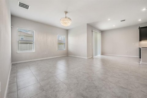 Villa ou maison à vendre à Zephyrhills, Floride: 3 chambres, 214.42 m2 № 1339976 - photo 12