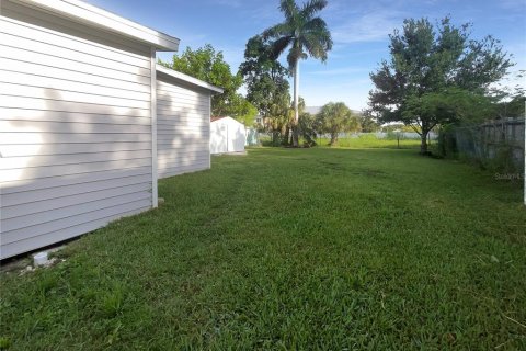 House in Bradenton, Florida 2 bedrooms, 71.16 sq.m. № 1340015 - photo 13