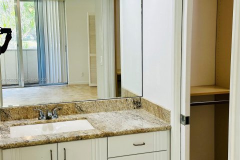 Condo in Pompano Beach, Florida, 3 bedrooms  № 1370657 - photo 19