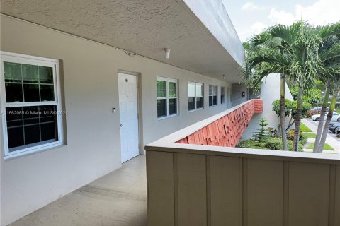 Copropriété à vendre à Pompano Beach, Floride: 3 chambres, 134.15 m2 № 1370657 - photo 24