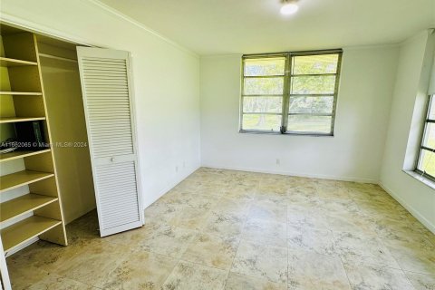 Condo in Pompano Beach, Florida, 3 bedrooms  № 1370657 - photo 15