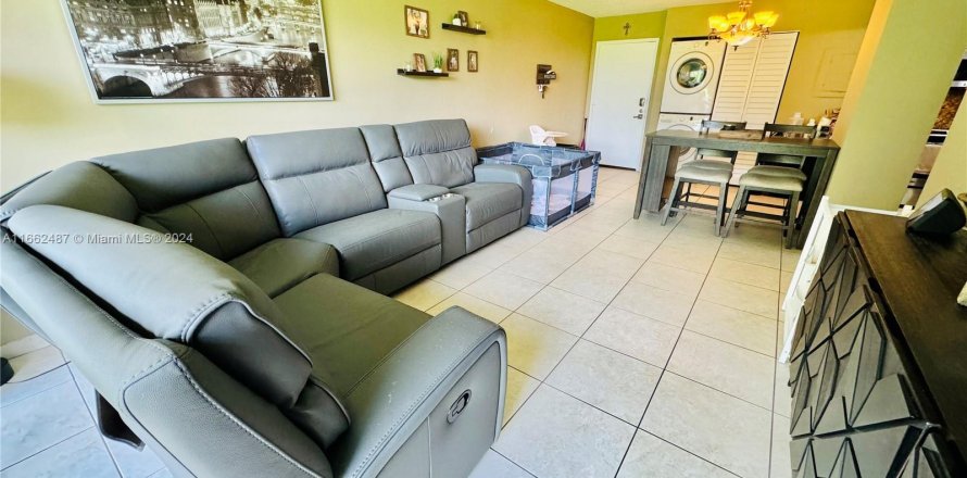 Condo in Miami, Florida, 1 bedroom  № 1370656