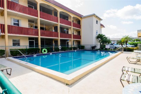 Copropriété à louer à Pompano Beach, Floride: 2 chambres, 92.9 m2 № 1065353 - photo 21