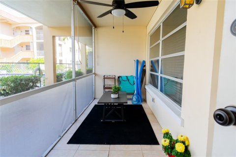 Condominio en alquiler en Pompano Beach, Florida, 2 dormitorios, 92.9 m2 № 1065353 - foto 25