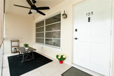 Condominio en alquiler en Pompano Beach, Florida, 2 dormitorios, 92.9 m2 № 1065353 - foto 24