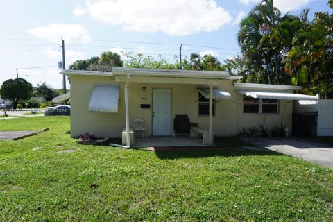 Commercial property in Hollywood, Florida 130.06 sq.m. № 1060760 - photo 4