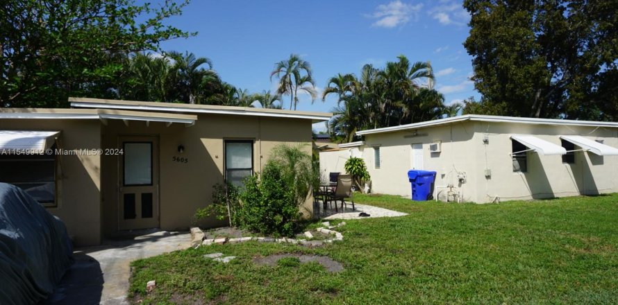 Immobilier commercial à Hollywood, Floride 130.06 m2 № 1060760