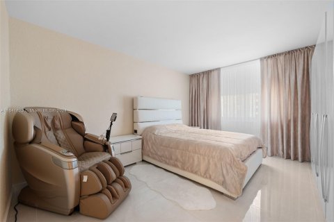 Condo in Hollywood, Florida, 1 bedroom  № 1320644 - photo 16